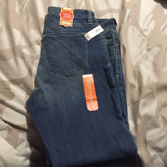 ✨NWT✨ Old Navy Rockstar Skinny Jeans