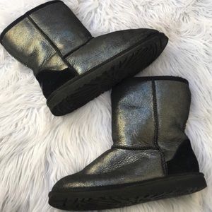 Uggs size 6, Black with silver sparkle!