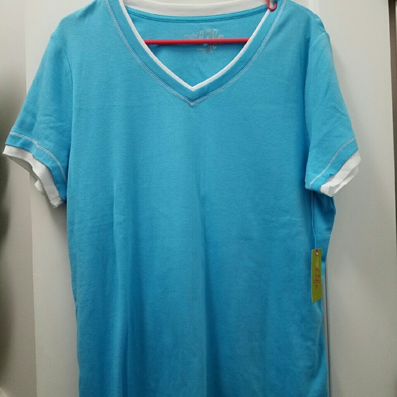 Short sleeve V-neck TEE