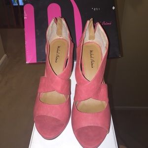 Women's sandals size 10