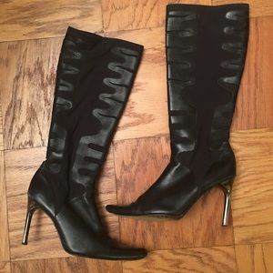 ✨Beautiful Glory Chen Heeled Boots!!✨