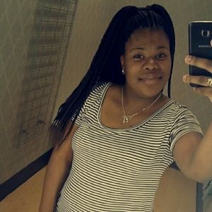 Meet your Posher, Alisha