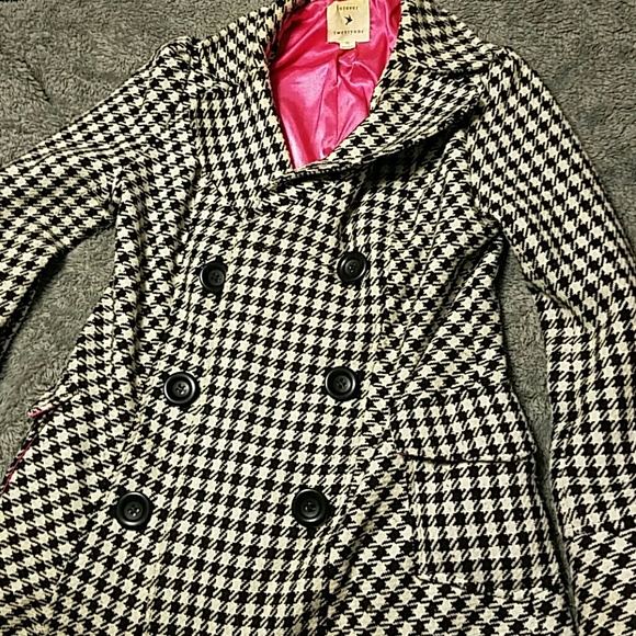 Hounds tooth pea coat with pink silver lining