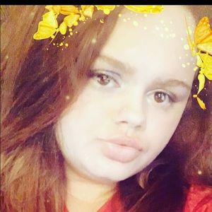 Meet your Posher, Becca