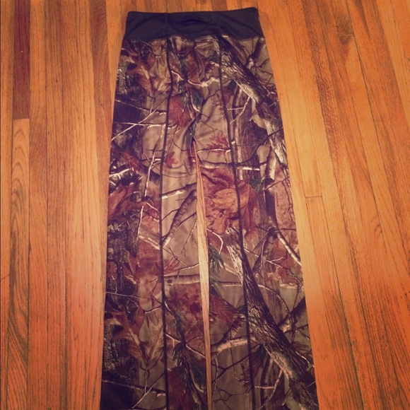 Under Armour Camo pants