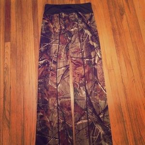 Under Armour Camo pants