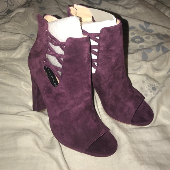 Suede plum Steve Madden heels