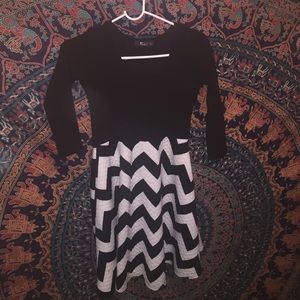 Slim fit Black & White Dress!