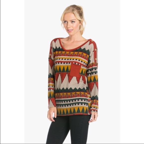 Brand new! Beautiful comfy top!