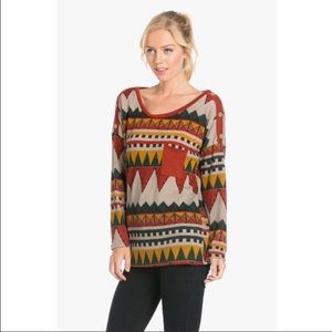 Brand new! Beautiful comfy top!
