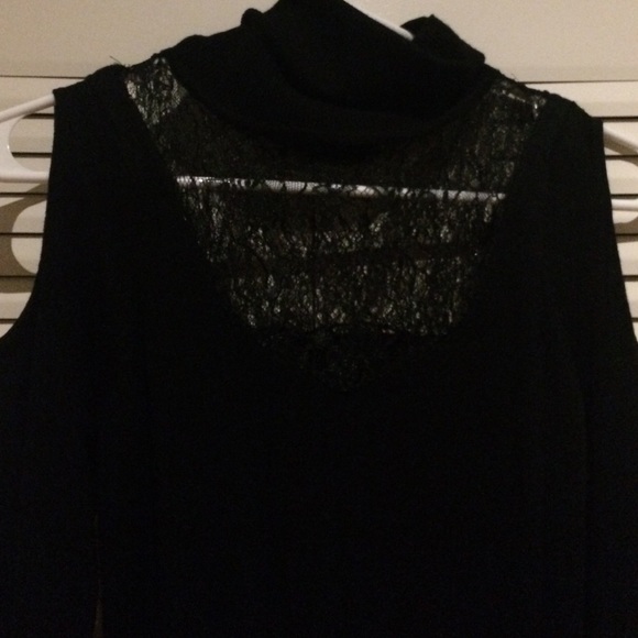 Black Guess sweater - Picture 2 of 4