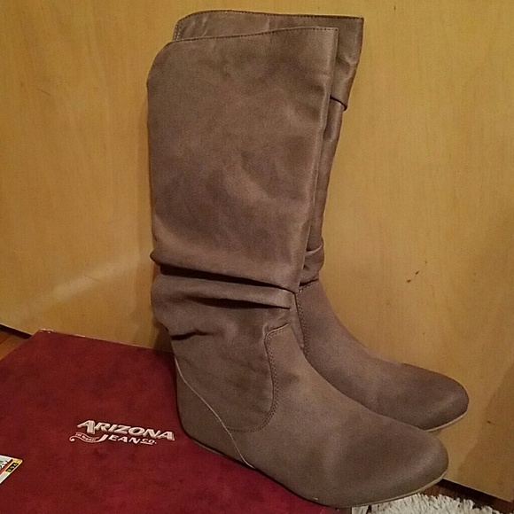 Arizona taupe flat boots