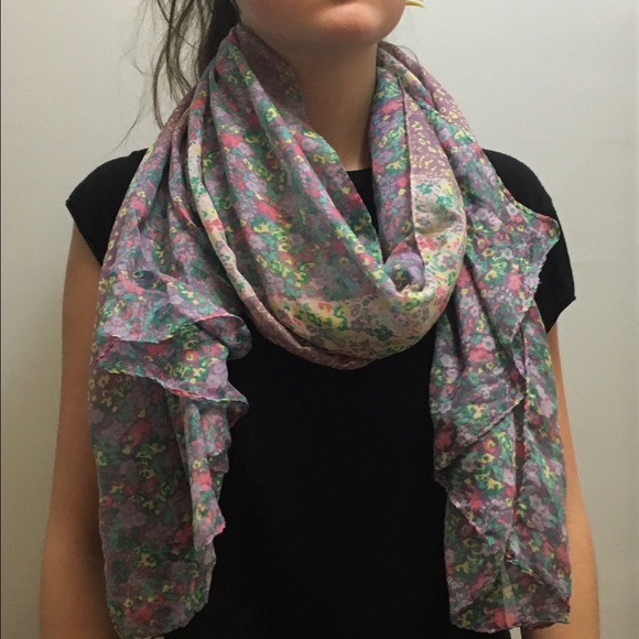 LAST CHANCE! Floral Scarf