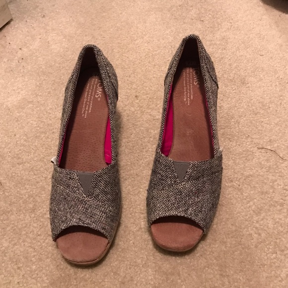 Like New Toms Open Toe Wedges