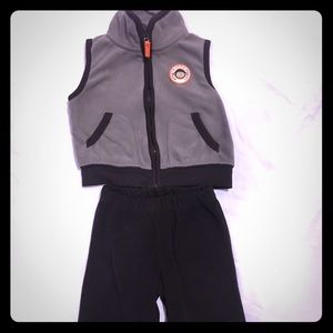 Fleece vest w/ matching pants 6M