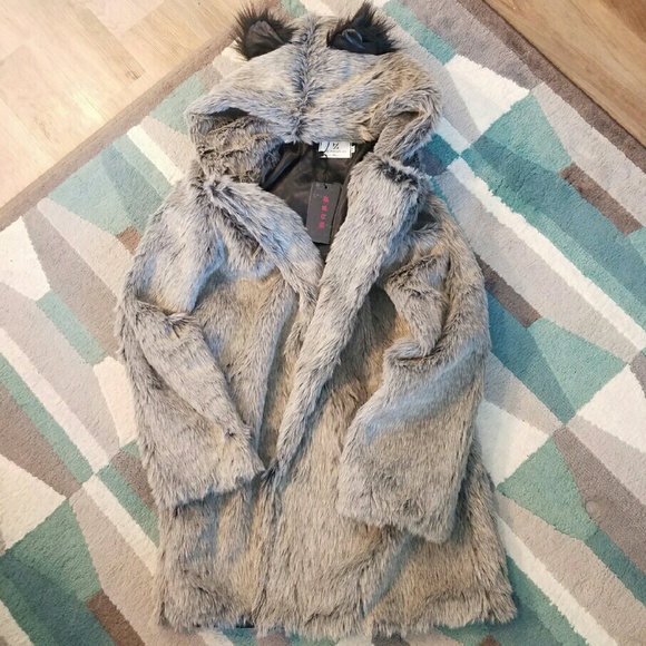•Flash Sale•Faux Fur Hooded Coat w/Animal Ears - Picture 3 of 4