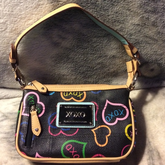 XOXO small signature shoulder bag❤️❤️❤️❤️❤️❤️❤️