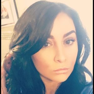 Meet your Posher, Gina