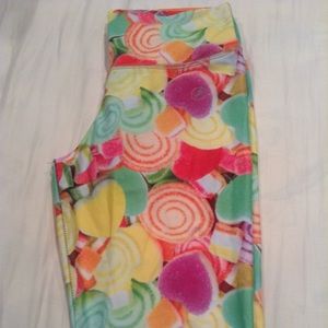 One size fits all ABS2B Fitness Apparel leggings