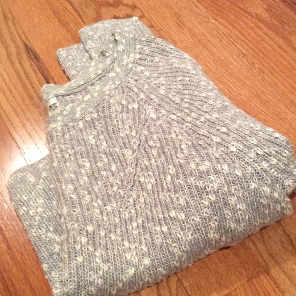 Sweater✨ - Picture 2 of 2