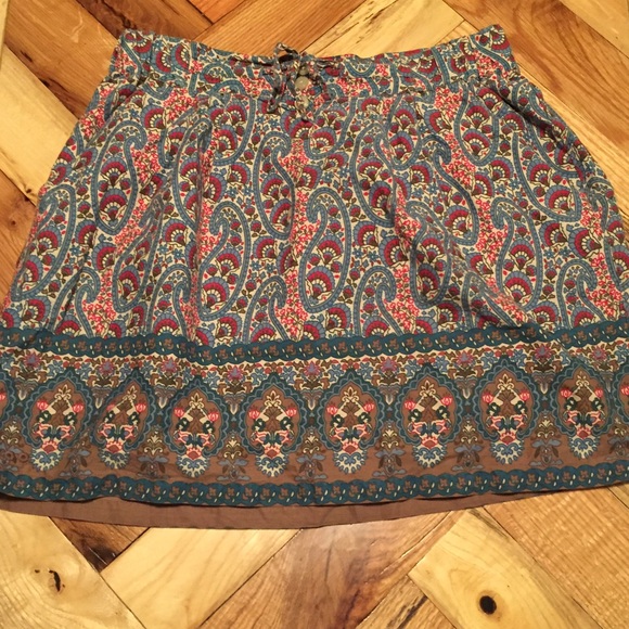 💥🔥💥FLASH SALE Patterned skirt WITH POCKETS - Picture 1 of 3