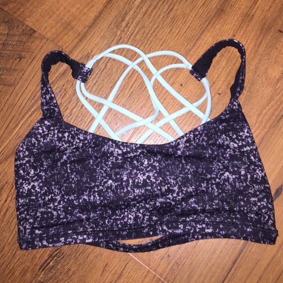 Lululemon sports bra