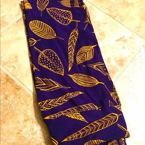 OS Lularoe Leggings - Purple with Orange Feathers