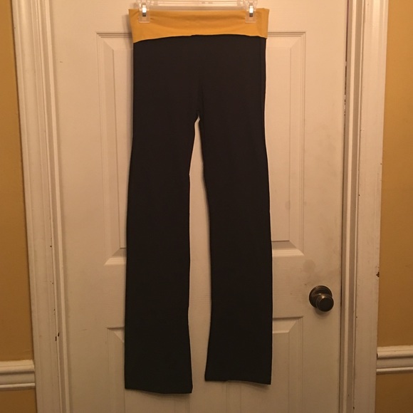 ⭐️Only 2 Left⭐️Black and Yellow Yoga Pants - Picture 3 of 3