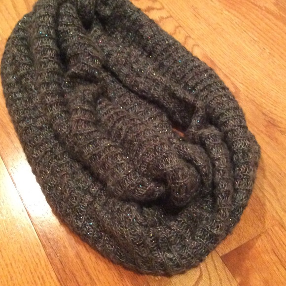 Scarf✨ - Picture 2 of 2