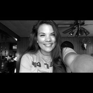 Meet your Posher, Shania