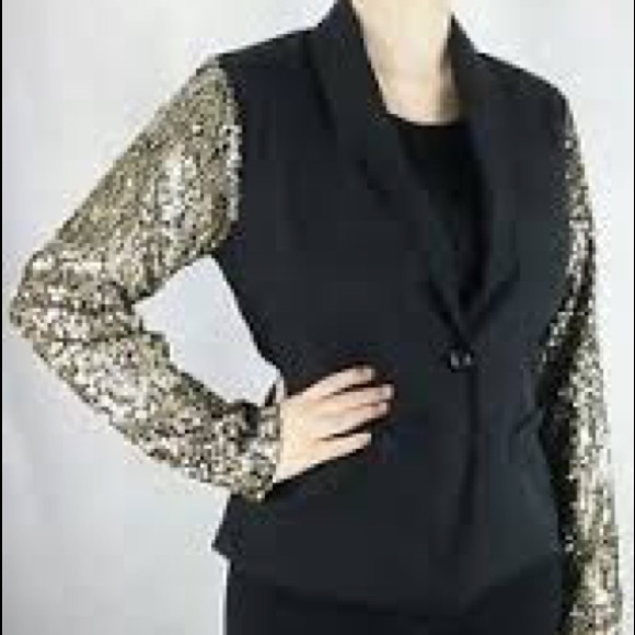 ⚡️flash⚡️NWOT Mimi Chica sequin blazer