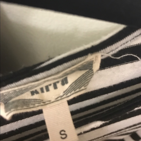 Cute Black & White shirt! - Picture 4 of 4