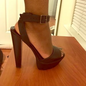 Steve Madden platform heels 👠