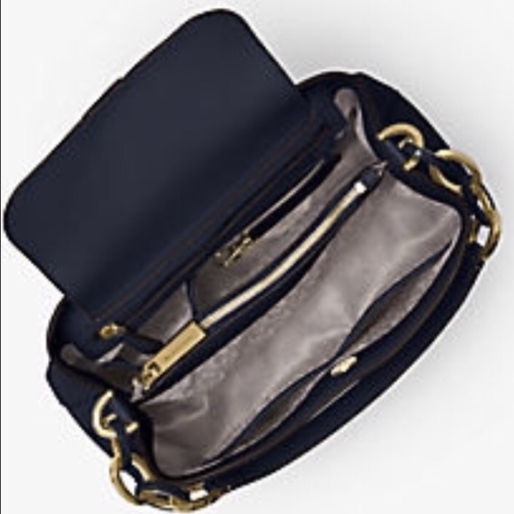 Michael Kors Portia large Saffiano bag. New. - Picture 2 of 4