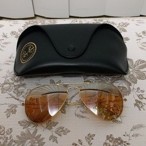 Ray-Ban Aviators with Gold Frame and Case (55mm)
