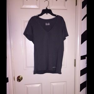 NWOT Grey under armor fitted v neck t-shirt