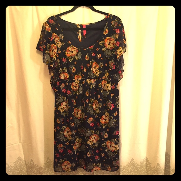 Navy floral butterfly sleeve dress