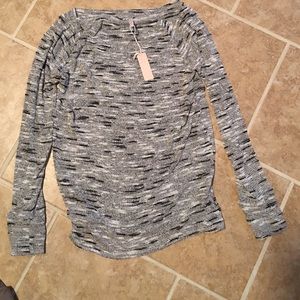 NWT thin sweater size large black & white