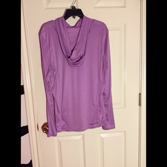 NWOT under armour light hoodie