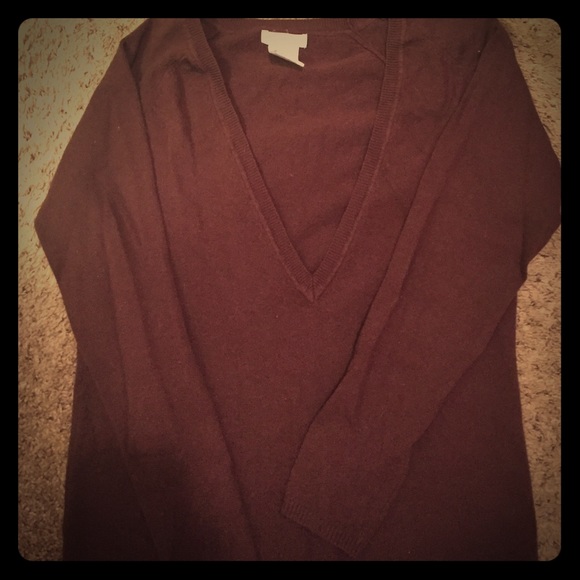 V-neck Chocolate Sweater - Picture 1 of 2