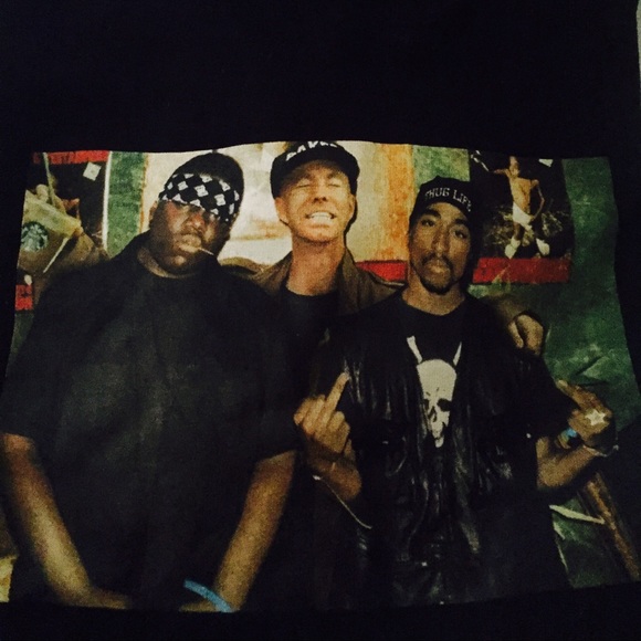 Tupac shirt