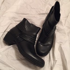 Comfort plus Black Ankle Boots Size 8.5
