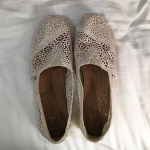 New! Crochet TOMS