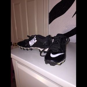 Never been worn shark vapor cleats