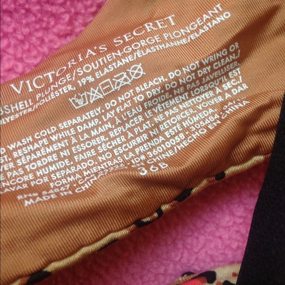 ‼️SOLD‼️VS Bombshell Bra - Picture 2 of 2