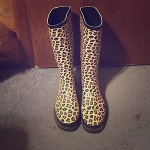 Cheetah print rain boots