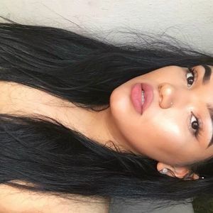 Meet your Posher, Carla