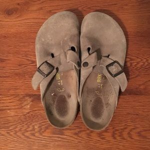 PRICE ⬇️ Birkenstock Boston Suede Clogs for sale!