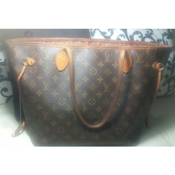 AUTHENTIC 💯 LV Handbag