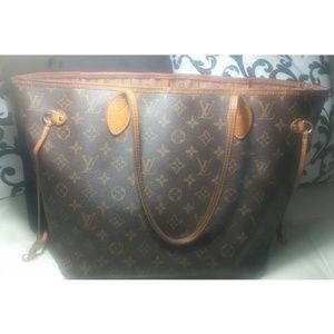 AUTHENTIC 💯 LV Handbag